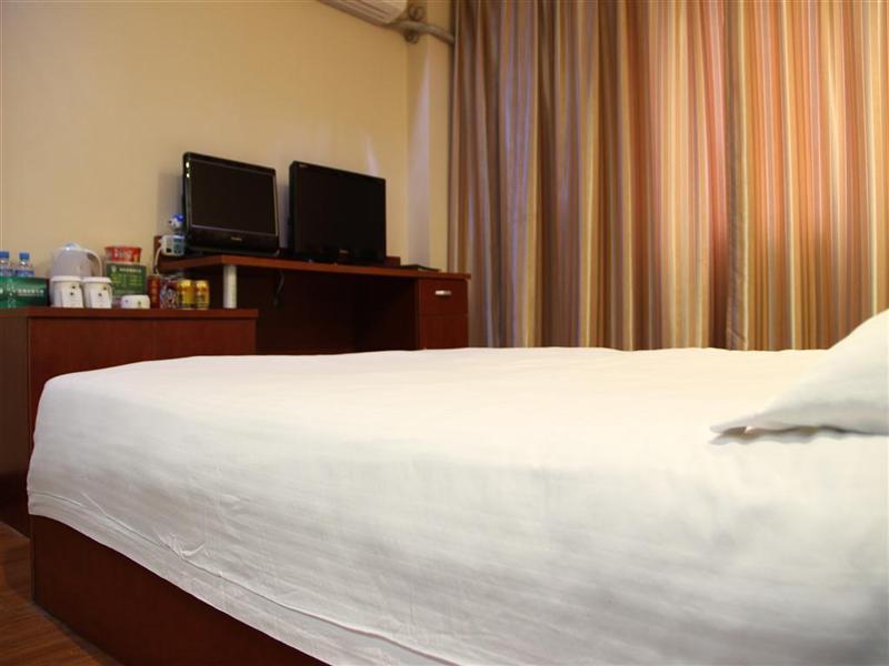 Greentree Inn Shanghai Gucun Park Express Hotel 3*